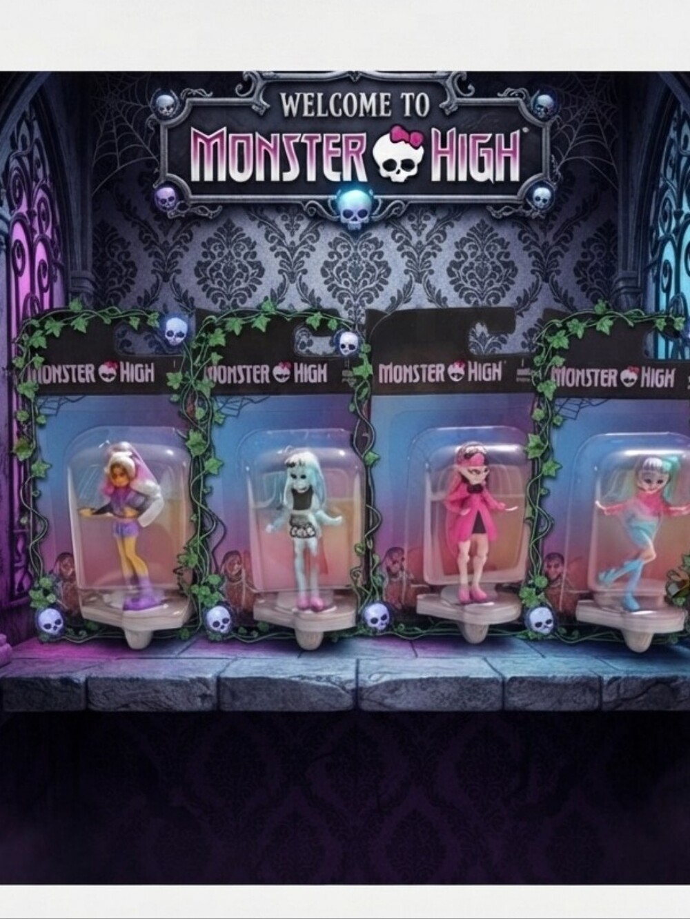 Monster High 4 GHOULS Mini Collectible  Figures